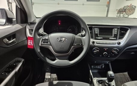 Hyundai Solaris II рестайлинг, 2018 год, 959 000 рублей, 8 фотография