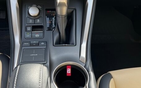 Lexus NX I, 2015 год, 2 500 000 рублей, 13 фотография