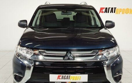 Mitsubishi Outlander III рестайлинг 3, 2017 год, 1 925 000 рублей, 2 фотография