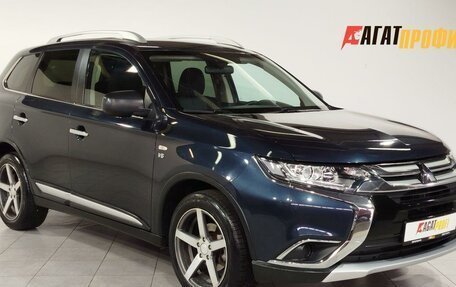 Mitsubishi Outlander III рестайлинг 3, 2017 год, 1 925 000 рублей, 3 фотография