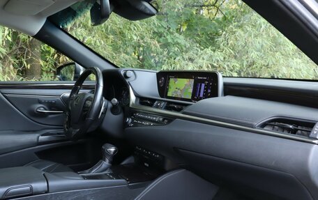 Lexus ES VII, 2019 год, 4 540 000 рублей, 9 фотография