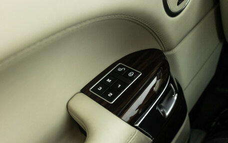 Land Rover Range Rover IV рестайлинг, 2015 год, 4 200 000 рублей, 19 фотография