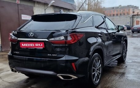 Lexus RX IV рестайлинг, 2019 год, 4 990 000 рублей, 6 фотография