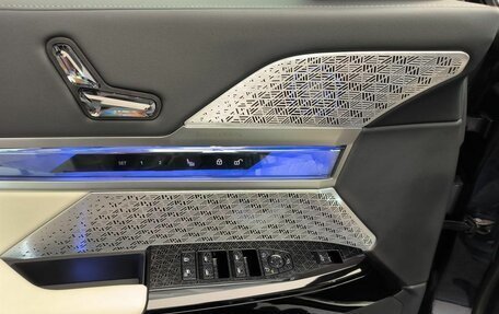 BMW 7 серия, 2025 год, 33 000 000 рублей, 19 фотография