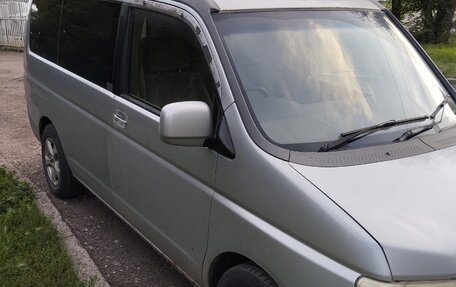 Honda Stepwgn II рестайлинг, 2001 год, 700 000 рублей, 3 фотография