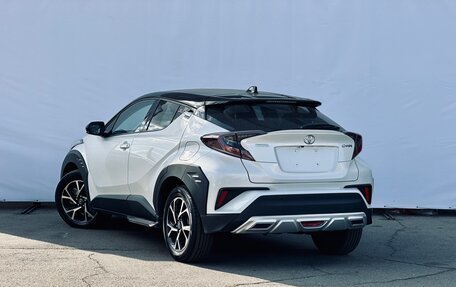 Toyota C-HR I рестайлинг, 2020 год, 2 300 000 рублей, 4 фотография