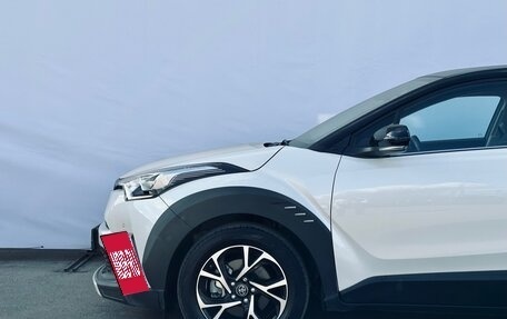 Toyota C-HR I рестайлинг, 2020 год, 2 300 000 рублей, 8 фотография