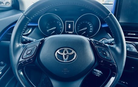 Toyota C-HR I рестайлинг, 2020 год, 2 300 000 рублей, 19 фотография