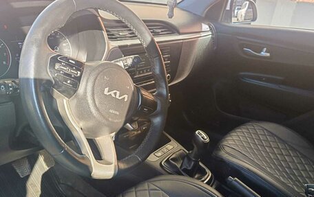 KIA Rio IV, 2022 год, 1 900 000 рублей, 5 фотография