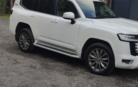 Toyota Land Cruiser, 2021 год, 10 000 000 рублей, 2 фотография