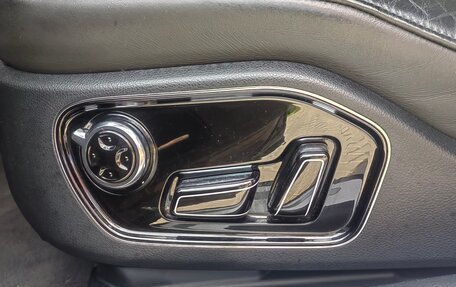 Audi A8, 2013 год, 1 530 000 рублей, 10 фотография