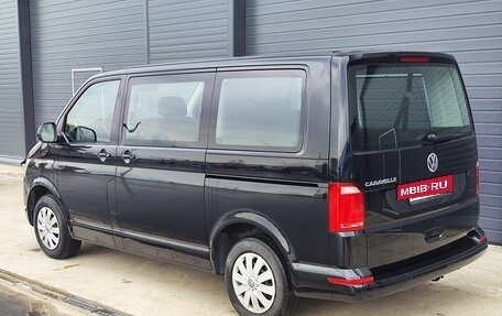 Volkswagen Caravelle T6 рестайлинг, 2019 год, 3 890 000 рублей, 2 фотография