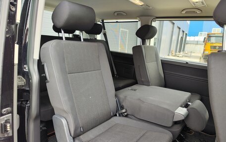 Volkswagen Caravelle T6 рестайлинг, 2019 год, 3 890 000 рублей, 13 фотография