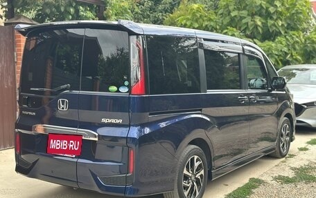 Honda Stepwgn IV, 2020 год, 2 240 000 рублей, 4 фотография