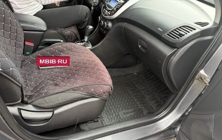 Hyundai Solaris II рестайлинг, 2012 год, 780 000 рублей, 10 фотография