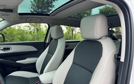 Honda Vezel, 2022 год, 1 589 777 рублей, 17 фотография