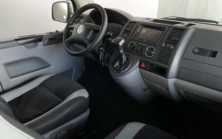 Volkswagen Transporter T5 рестайлинг, 2006 год, 1 100 000 рублей, 23 фотография