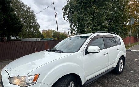 Mitsubishi Outlander III рестайлинг 3, 2012 год, 920 000 рублей, 3 фотография