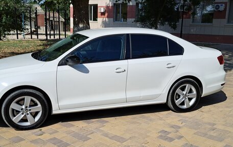 Volkswagen Jetta VI, 2013 год, 1 200 000 рублей, 4 фотография