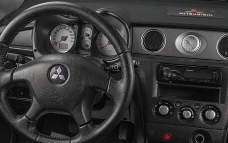 Mitsubishi Outlander III рестайлинг 3, 2005 год, 549 000 рублей, 15 фотография