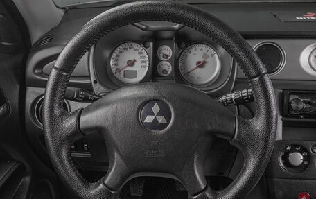 Mitsubishi Outlander III рестайлинг 3, 2005 год, 549 000 рублей, 11 фотография