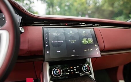 Land Rover Range Rover IV рестайлинг, 2023 год, 25 000 000 рублей, 15 фотография