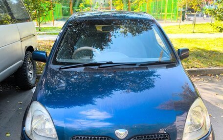 Toyota Vitz, 2000 год, 300 000 рублей, 2 фотография