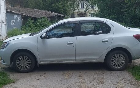 Renault Logan II, 2014 год, 850 000 рублей, 2 фотография