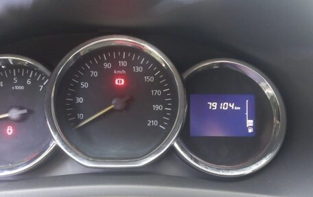 Renault Logan II, 2014 год, 850 000 рублей, 5 фотография