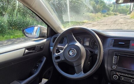 Volkswagen Jetta VI, 2011 год, 660 000 рублей, 10 фотография