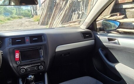 Volkswagen Jetta VI, 2011 год, 660 000 рублей, 9 фотография