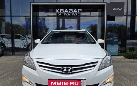 Hyundai Solaris II рестайлинг, 2015 год, 899 900 рублей, 2 фотография