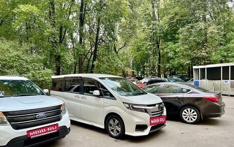 Honda Stepwgn IV, 2018 год, 2 480 000 рублей, 25 фотография