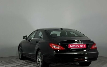 Mercedes-Benz CLS, 2015 год, 2 600 000 рублей, 11 фотография