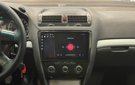 Skoda Octavia, 2011 год, 529 000 рублей, 11 фотография