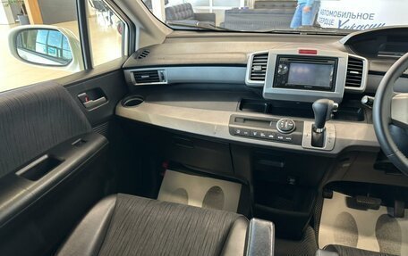 Honda Freed I, 2012 год, 1 249 999 рублей, 14 фотография