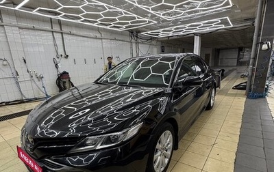 Toyota Camry, 2018 год, 2 470 000 рублей, 1 фотография