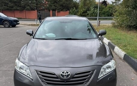 Toyota Camry, 2008 год, 950 000 рублей, 2 фотография
