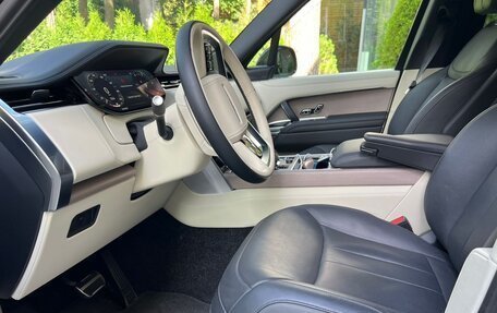 Land Rover Range Rover IV рестайлинг, 2023 год, 21 000 000 рублей, 9 фотография