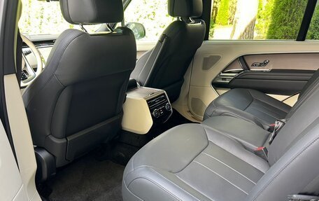 Land Rover Range Rover IV рестайлинг, 2023 год, 21 000 000 рублей, 8 фотография