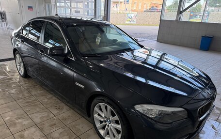 BMW 5 серия, 2011 год, 2 500 000 рублей, 3 фотография