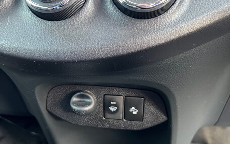Toyota Vitz, 2019 год, 1 230 000 рублей, 12 фотография
