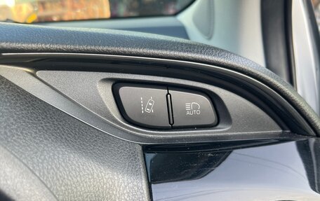 Toyota Vitz, 2019 год, 1 230 000 рублей, 11 фотография