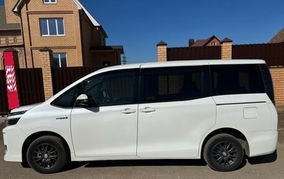 Toyota Voxy III, 2014 год, 1 950 000 рублей, 1 фотография