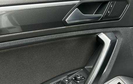 Volkswagen Tiguan II, 2018 год, 2 880 000 рублей, 6 фотография