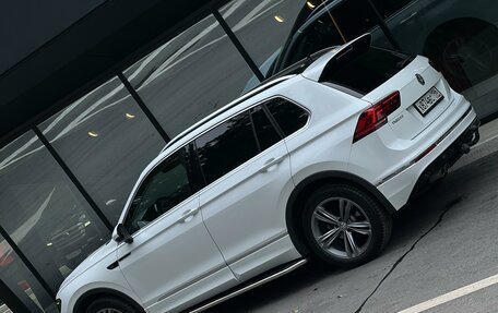 Volkswagen Tiguan II, 2018 год, 2 880 000 рублей, 8 фотография