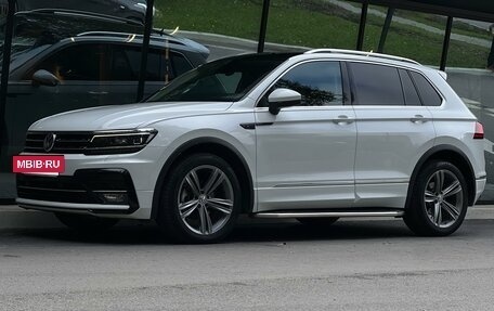 Volkswagen Tiguan II, 2018 год, 2 880 000 рублей, 4 фотография