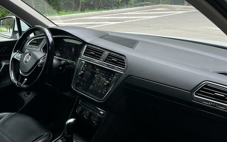 Volkswagen Tiguan II, 2018 год, 2 880 000 рублей, 20 фотография