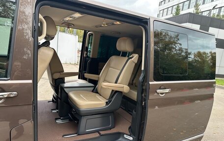 Volkswagen Multivan T5, 2011 год, 3 000 000 рублей, 13 фотография
