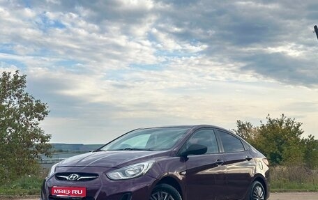 Hyundai Solaris II рестайлинг, 2013 год, 590 500 рублей, 1 фотография